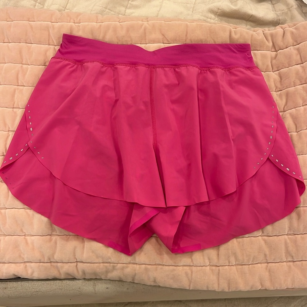 lulu fast and free shorts
